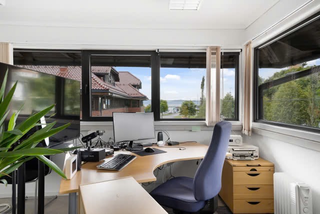 Kontorfellesskap midt i Os sentrum, fra kr. 2500, - / mnd.