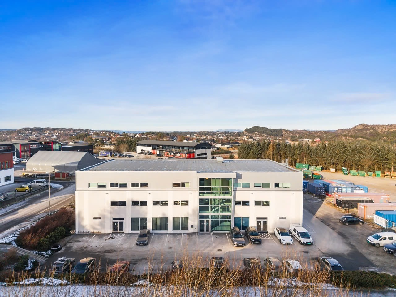 Skjenet 7 Treningssenter, kontor, handelslokaler i moderne bygg kan leies i sin helhet eller delvis