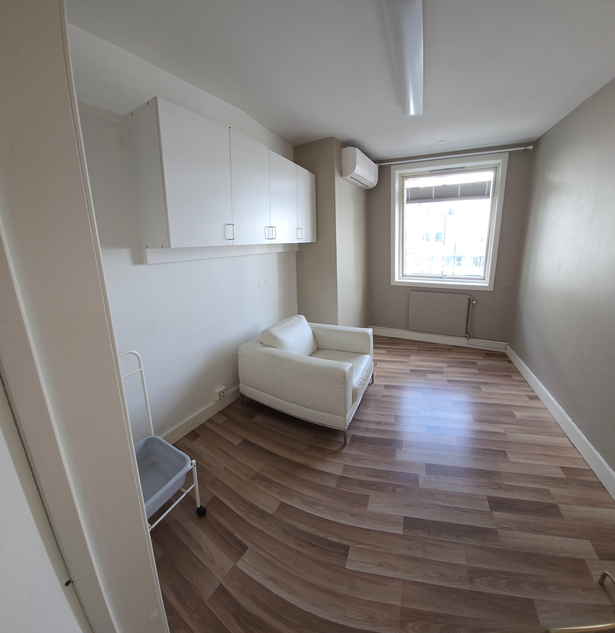 Sandvika sentrum - lyst behandlingsrom på ca. 10 m² i etablert klinikk