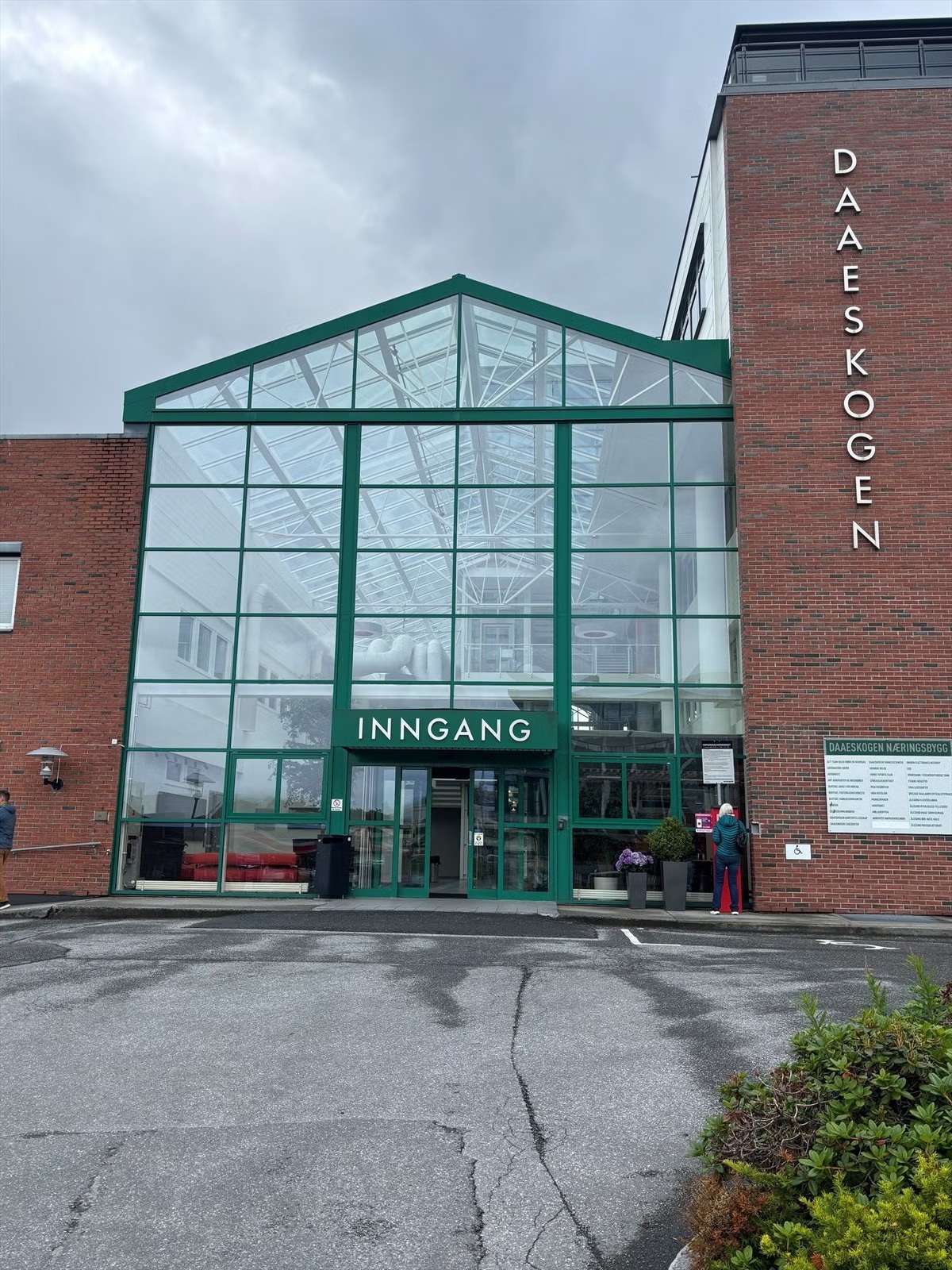 Attraktive lokaler renoveres i Daaskogen Næringsbygg. Beste beliggenhet på Moa!
